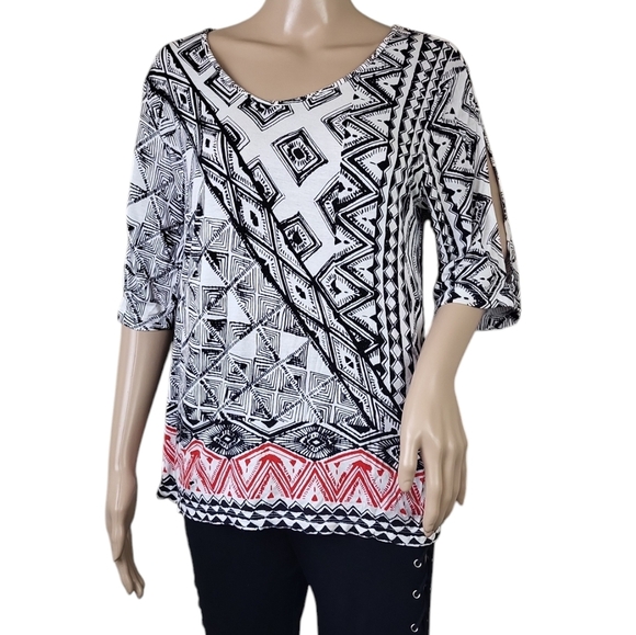 Chicos Geometric Zig Zag Triangle Blouse - Picture 1 of 3